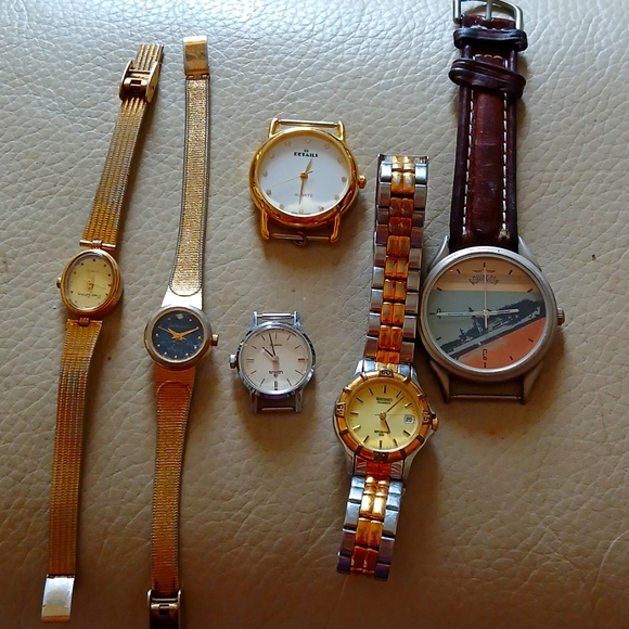 6 Vntg Lot -  Pierre Cardin & More WATCHES, Bohington, Details, Lorus - Picture 1 of 6